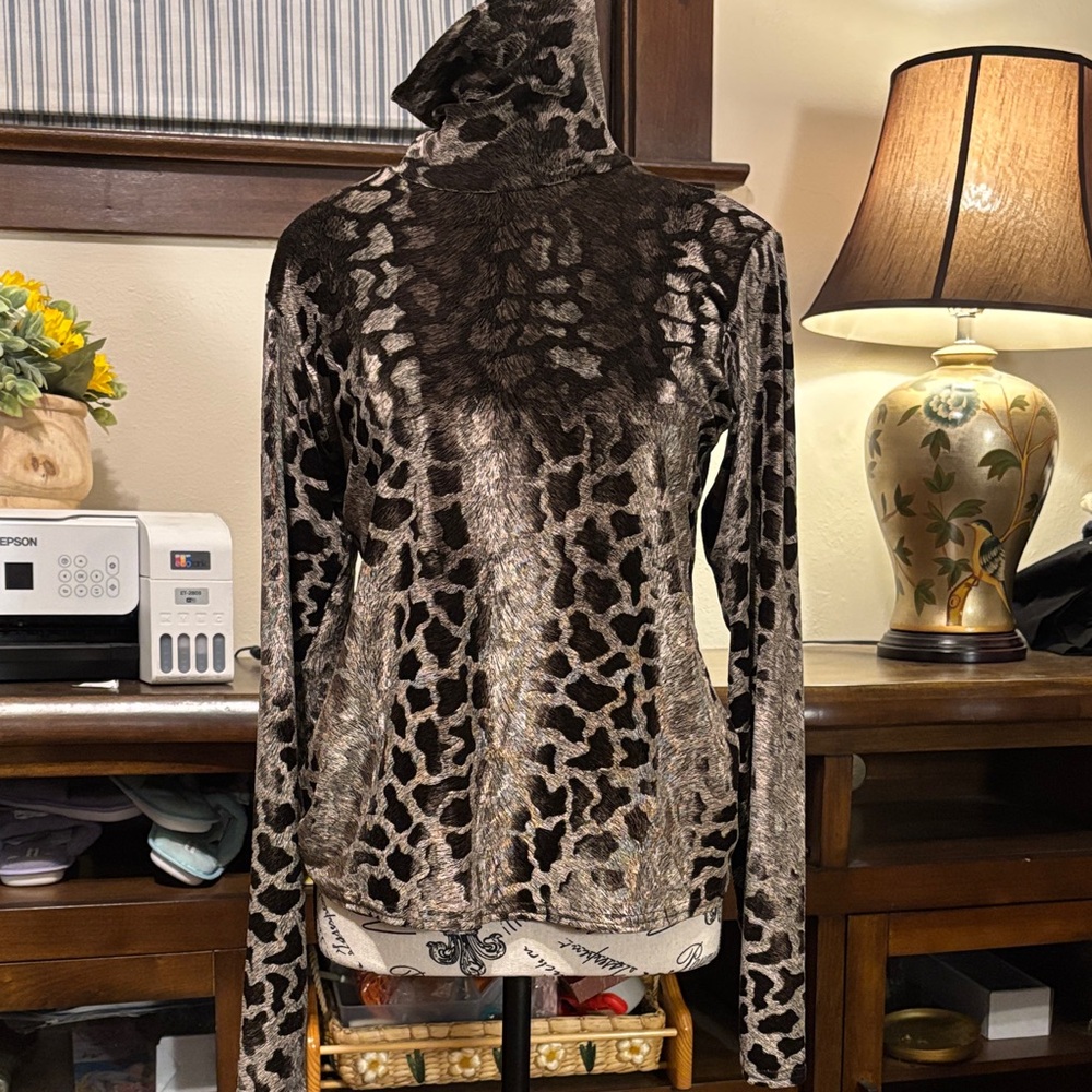 Leopard Print Long Sleeve Top